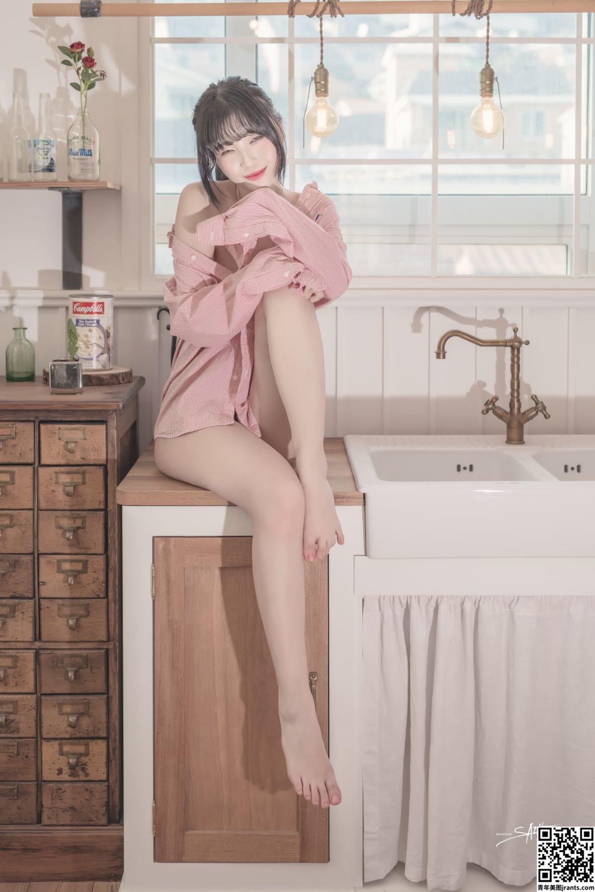 [Saint Photolife] 유나 – Love On Top (59P)