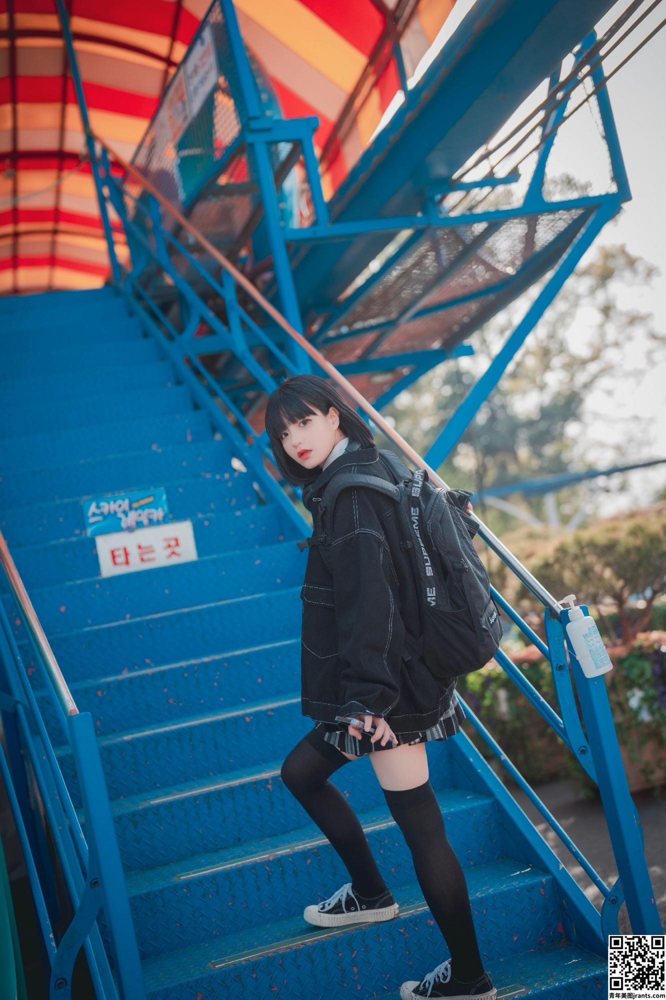 DJAWA Photo – Jeong Jenny   – Theme Park Girl (162P)