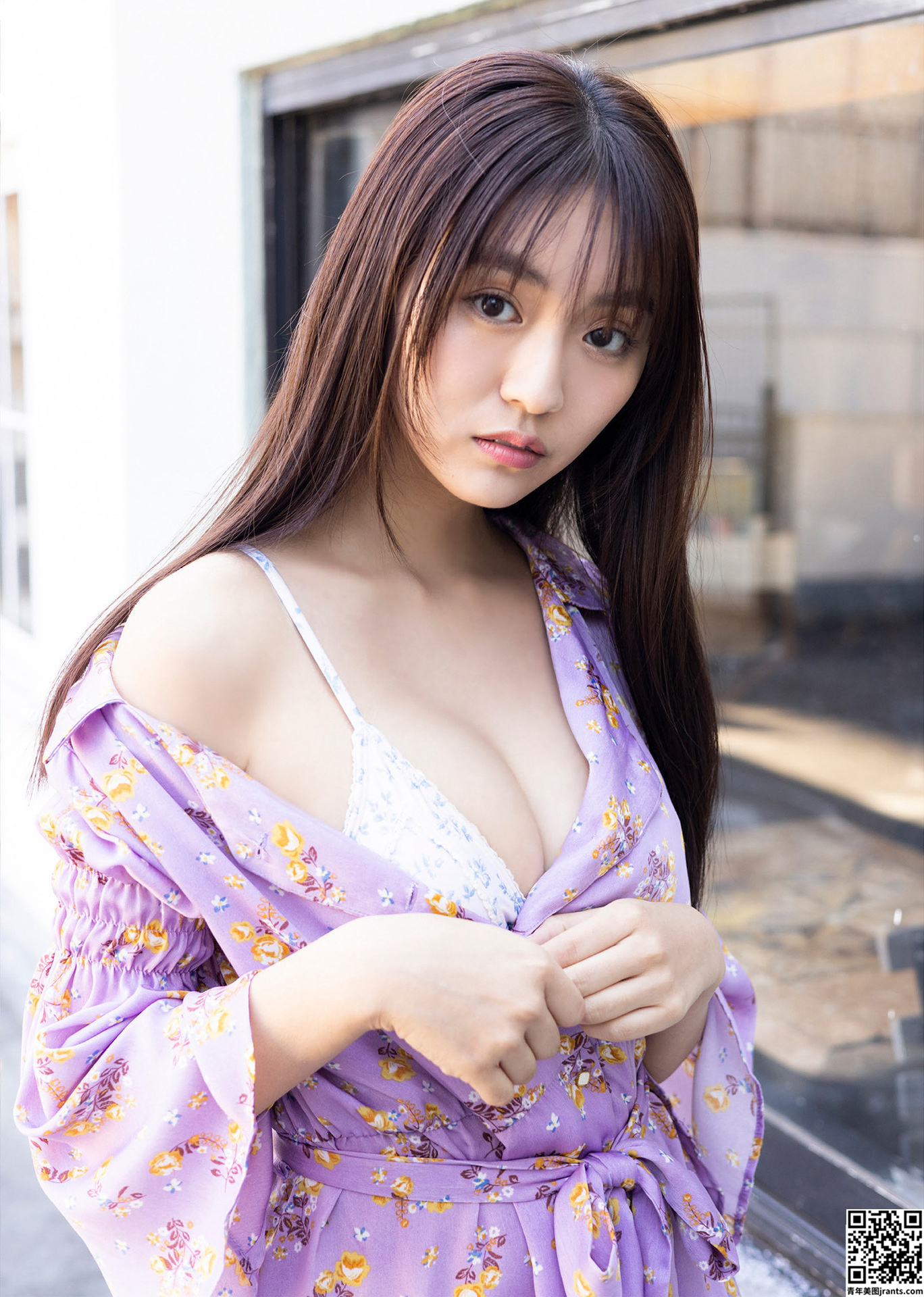 Ruhi Kutsuda (Luna Toyota)[Photobook] Album foto publik EX: 39 “Bulan pagi, bulan tengah hari” (79P