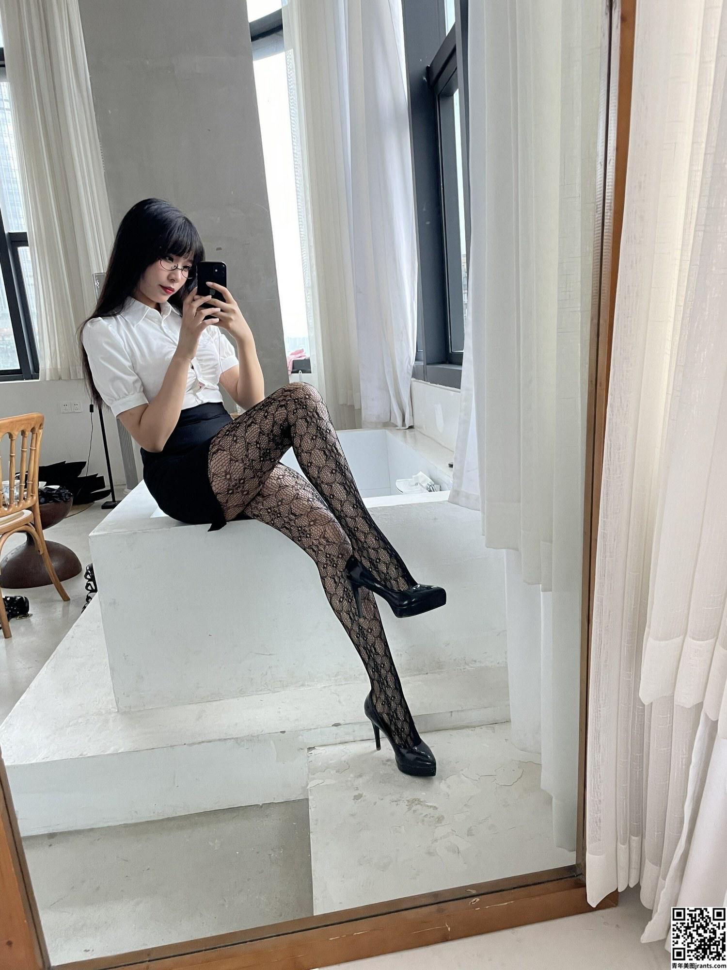 လူမှုဖူလုံရေးမိန်းကလေး Xuan Xiao ၏ &#8220; Jacquard Pantyhose&#8221;  VIP သီးသန့်[107P]