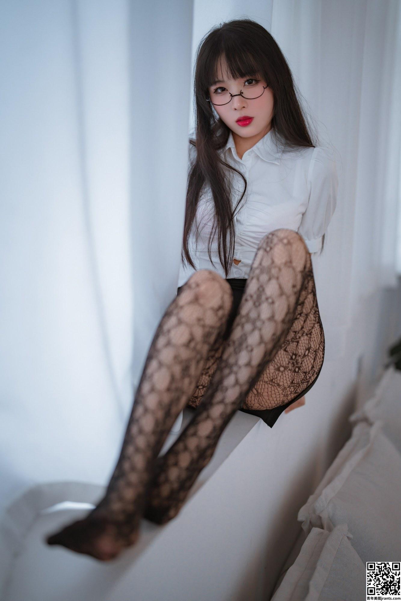 လူမှုဖူလုံရေးမိန်းကလေး Xuan Xiao ၏ &#8220; Jacquard Pantyhose&#8221;  VIP သီးသန့်[107P]