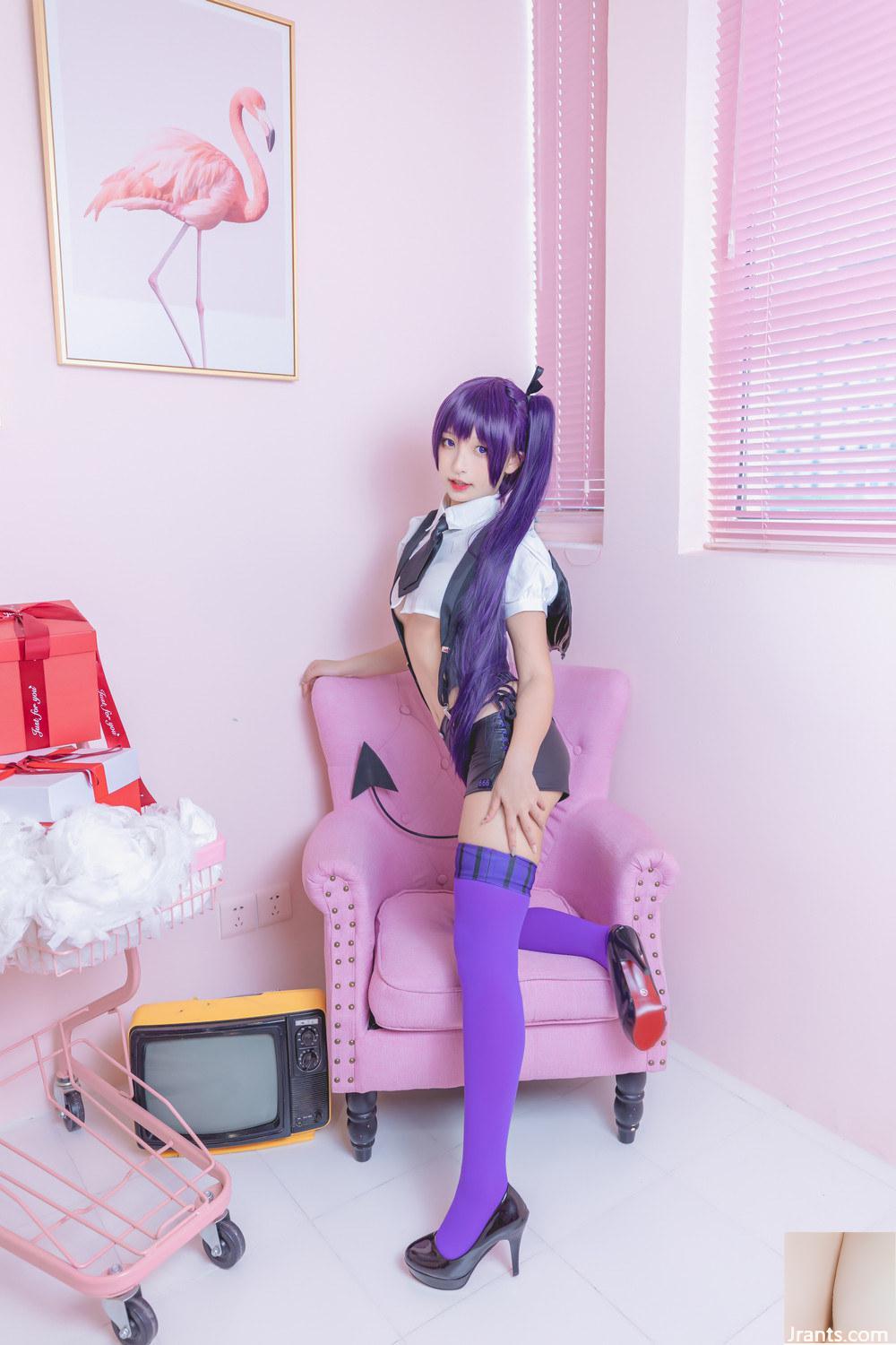 « Purple Succubus » de Kamikazaka Mafuyu expose sa taille sexy pour attirer votre attention (75P)