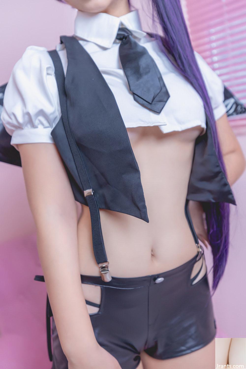 « Purple Succubus » de Kamikazaka Mafuyu expose sa taille sexy pour attirer votre attention (75P)