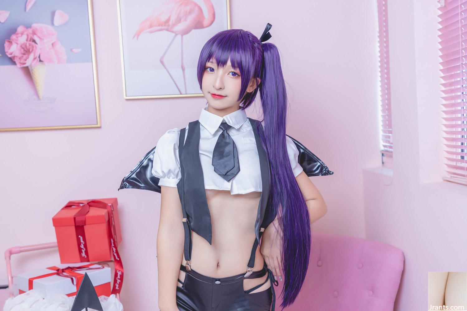 « Purple Succubus » de Kamikazaka Mafuyu expose sa taille sexy pour attirer votre attention (75P)