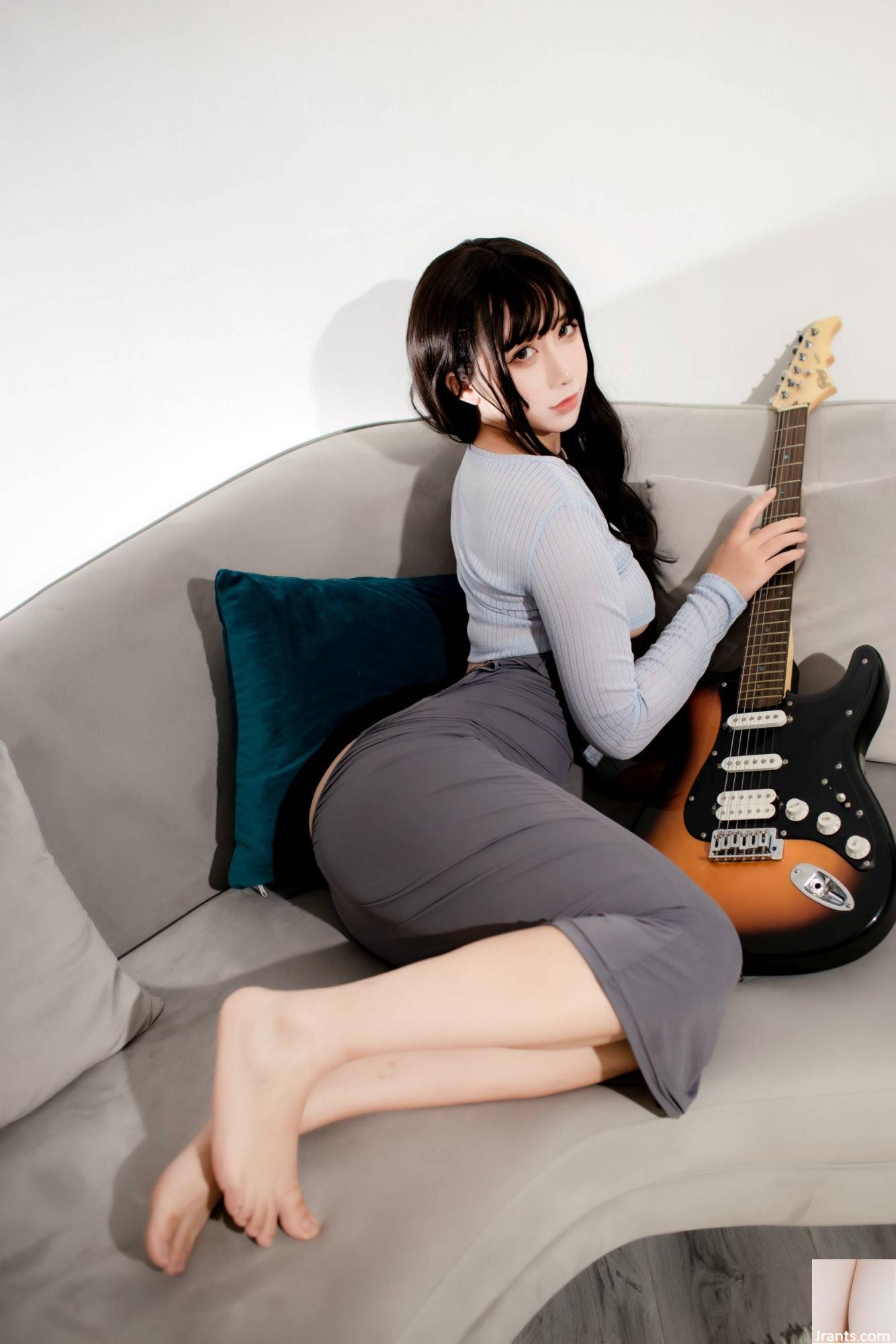 Exclusivo VIP &#8220;Saia Guitar Sister Butt Cover&#8221; da Welfare Girl Jiuqu Jean[52P]