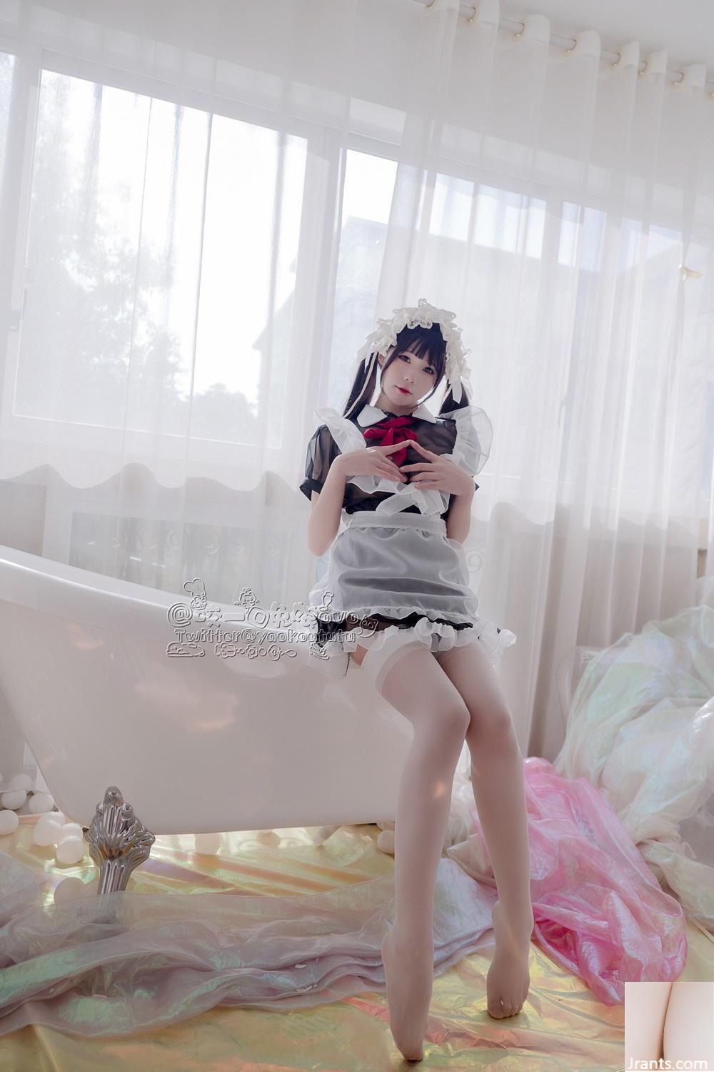 Prenez une bouchée de Rabbit Girl – Rabbit Girl Black and White Maid