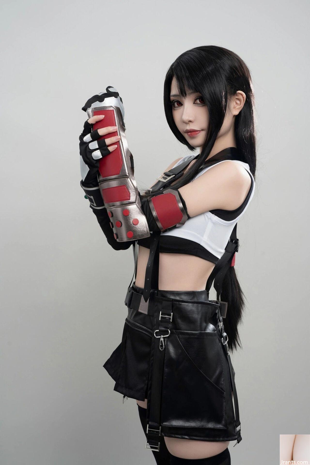 폭발적인 소녀 Nya Xiaoji – Final Fantasy 7 Tifa (55P)