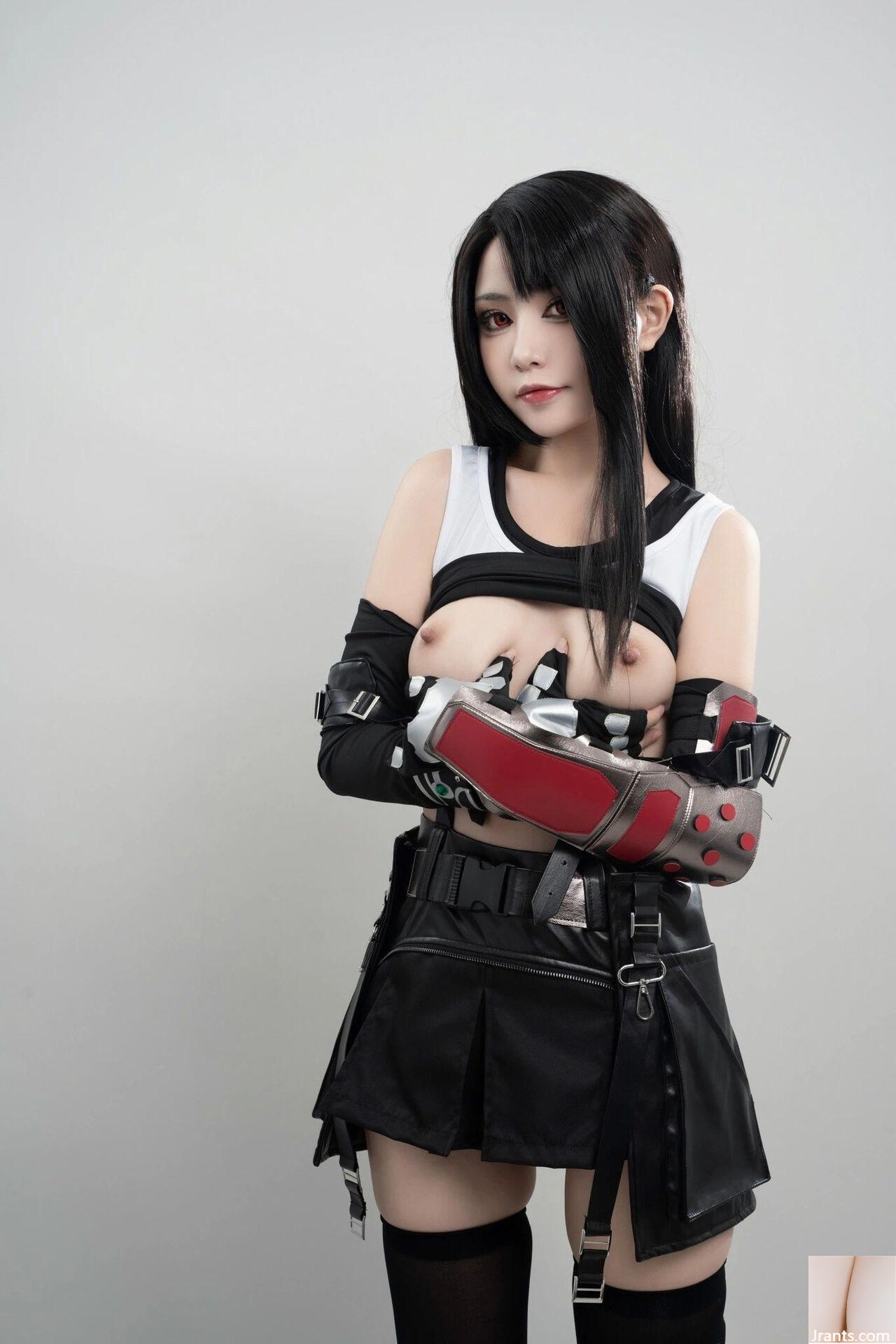 폭발적인 소녀 Nya Xiaoji – Final Fantasy 7 Tifa (55P)