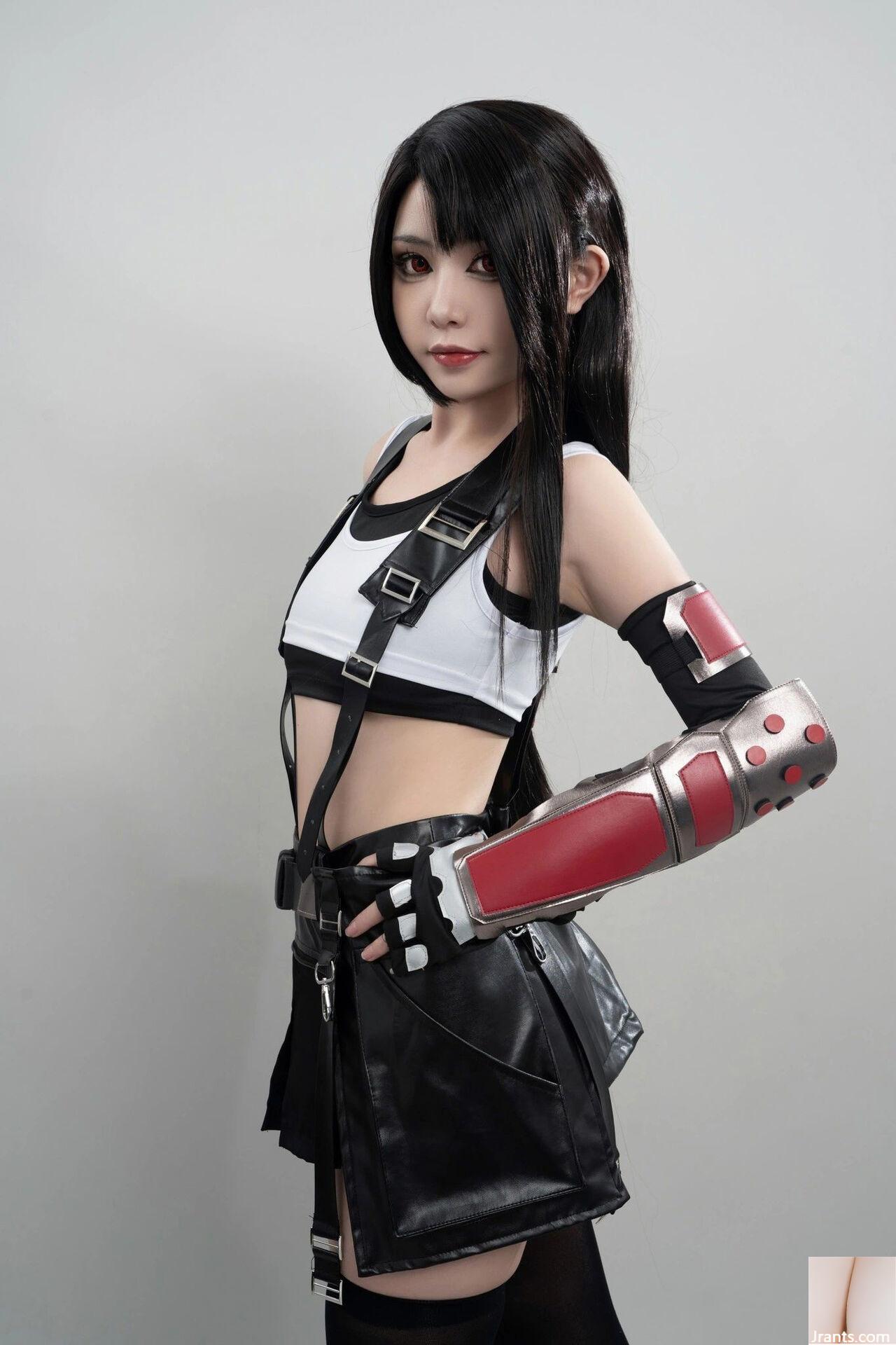 폭발적인 소녀 Nya Xiaoji – Final Fantasy 7 Tifa (55P)