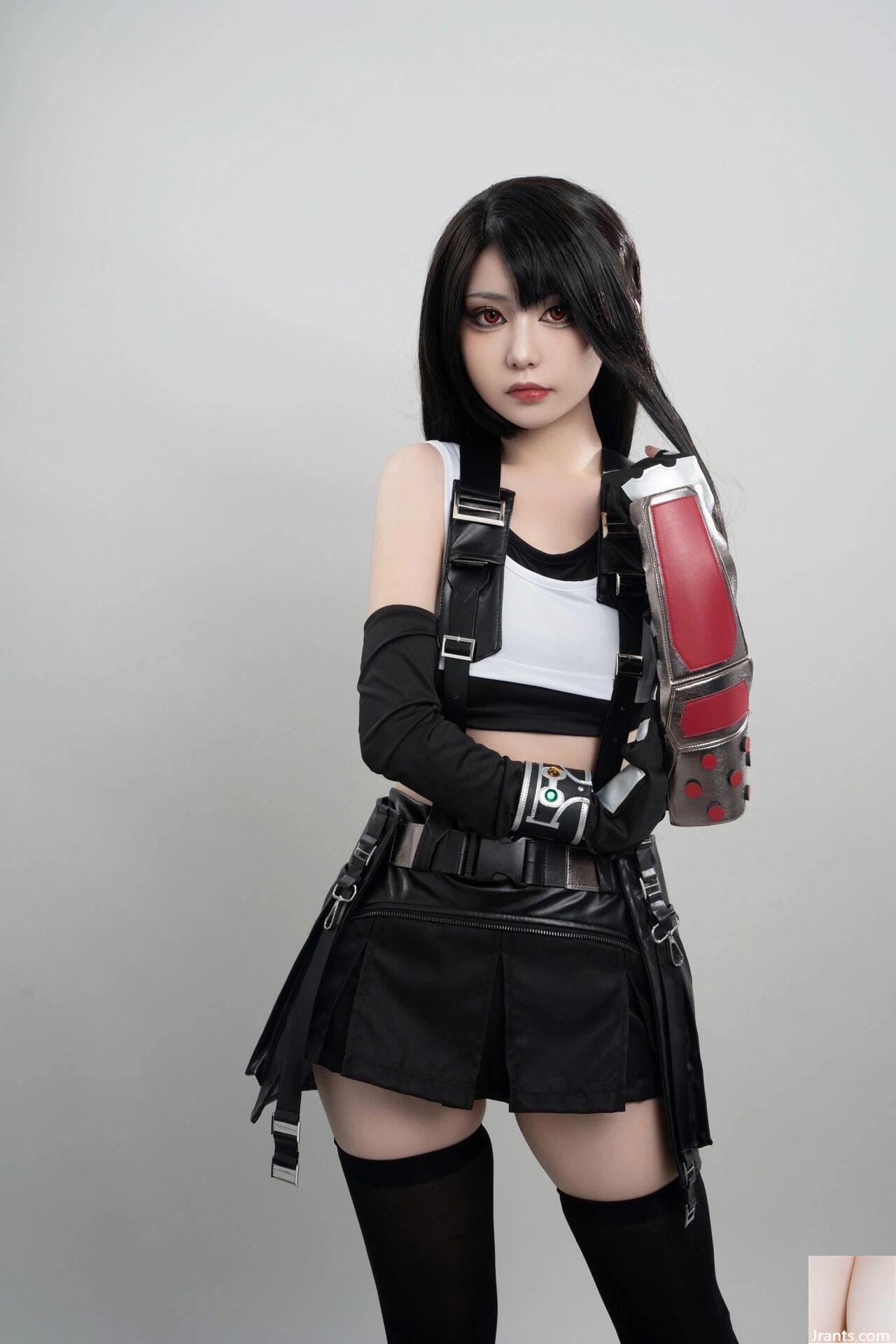 폭발적인 소녀 Nya Xiaoji – Final Fantasy 7 Tifa (55P)