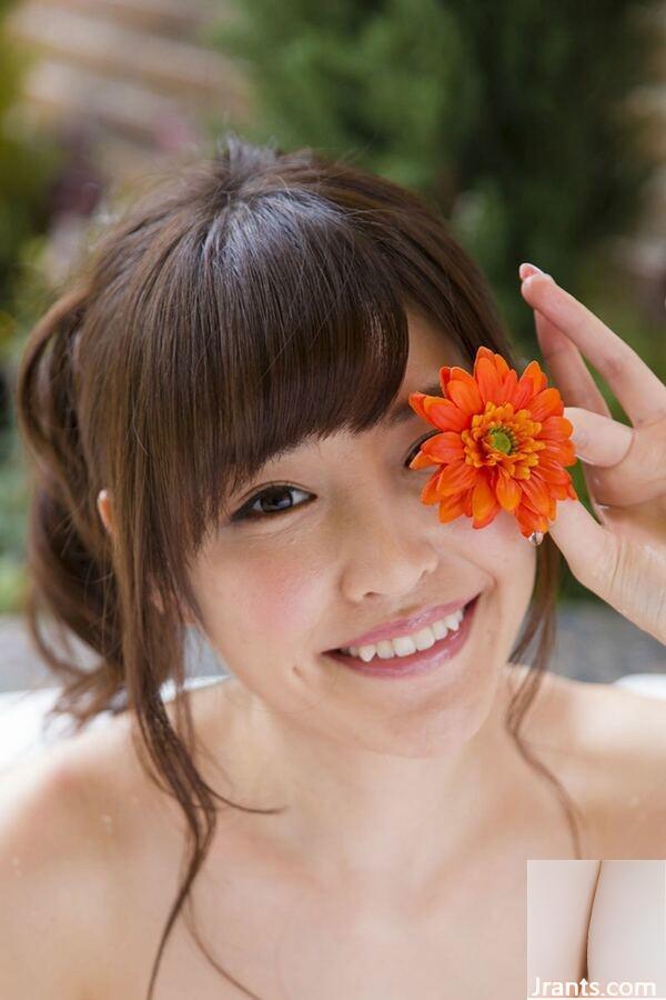 Collection de photos d&rsquo;Arina Hashimoto – Sortie (61P)