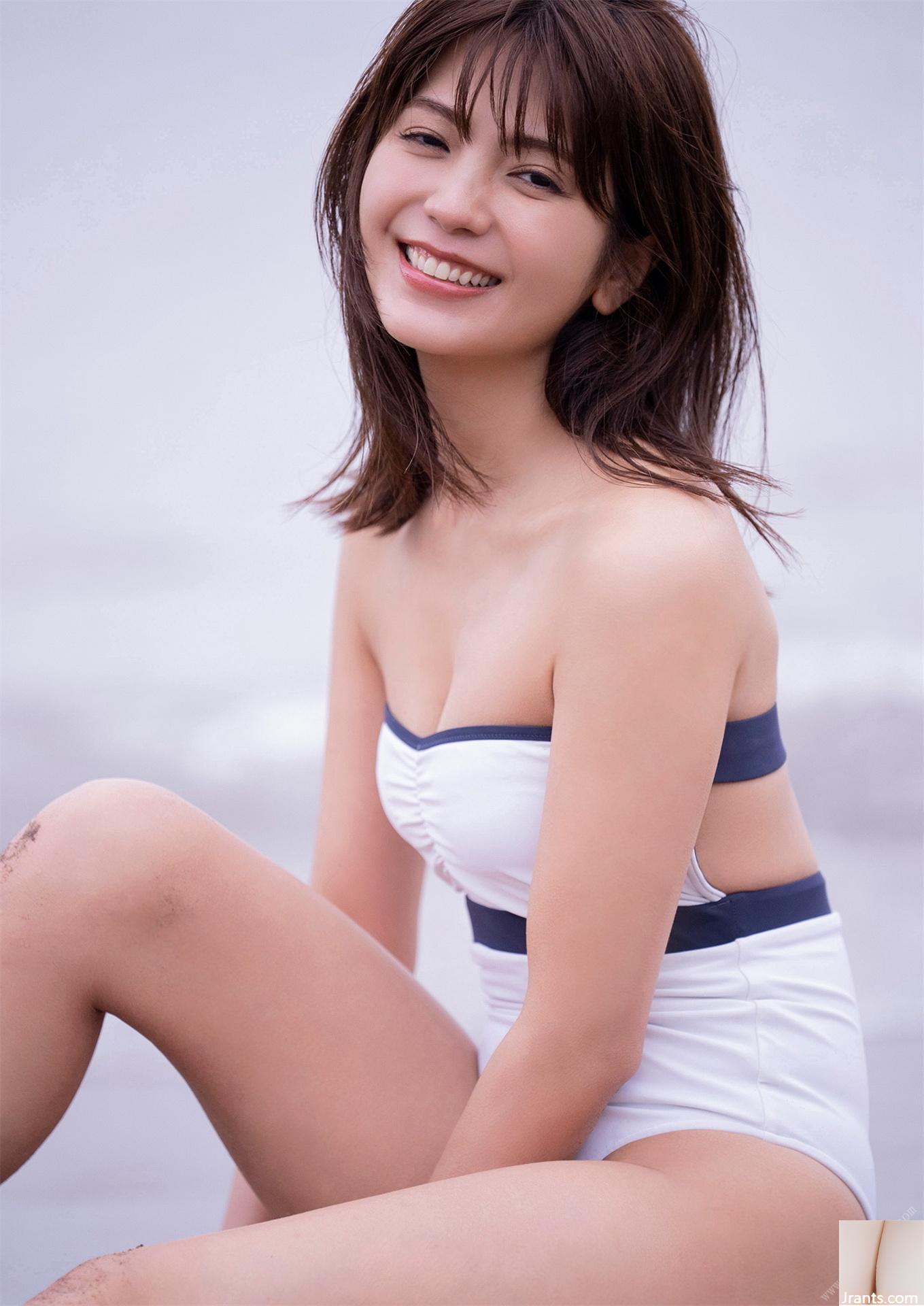 Miki Minamizato SUMMER WINK Spisan Livre photo gravure (41P)