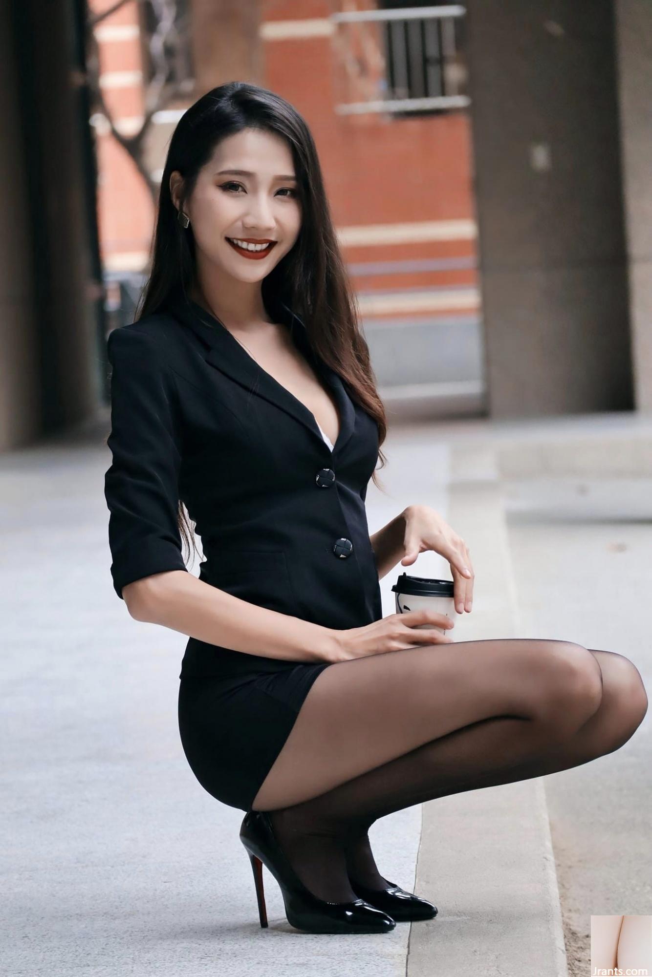 Taiwanesisches Mädchen mit schönen Beinen – Huang Yunfei langbeinige Schönheit beim Outdoor-Shooting (11) (95P)