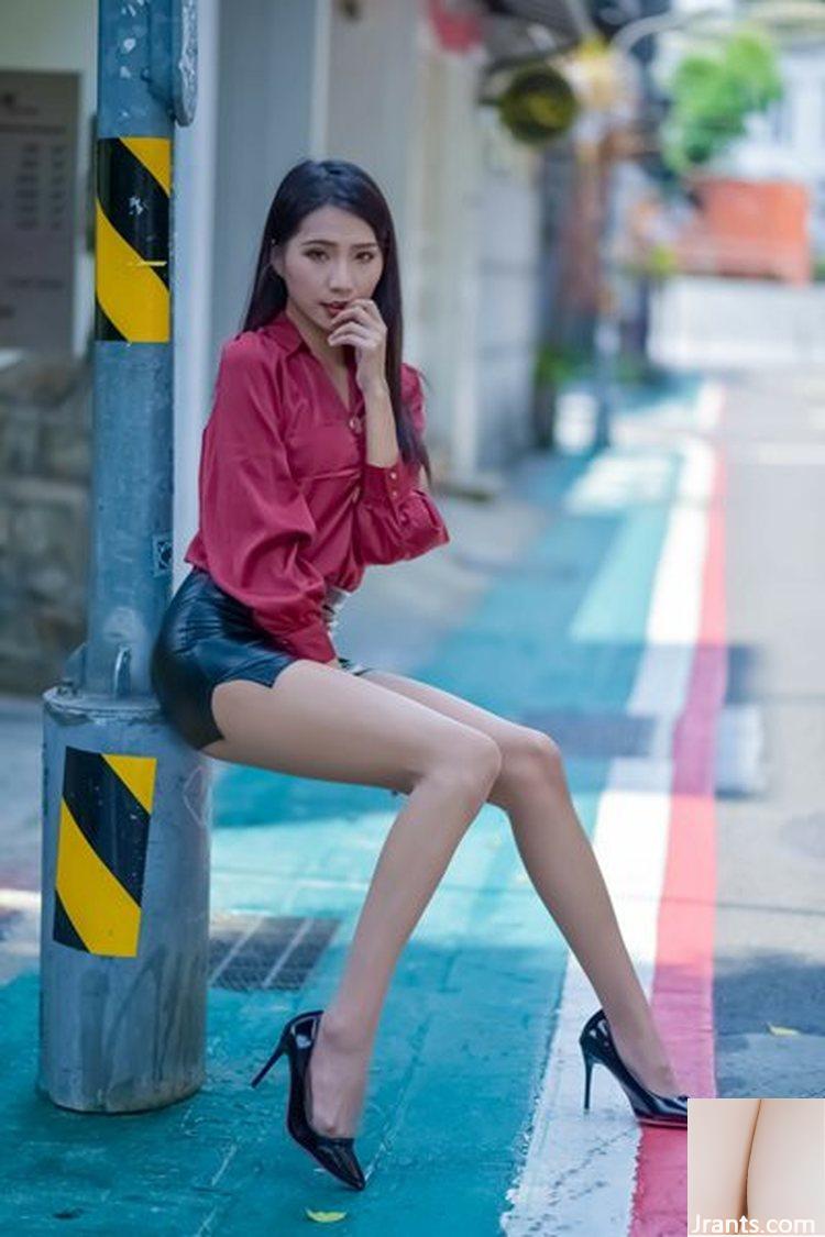 (Seri Ekstra Kaki Cantik) Model kecantikan berkaki panjang Huang Yunfei foto perjalanan sepatu hak tinggi MRT Taipei dan kaki yang indah (40P