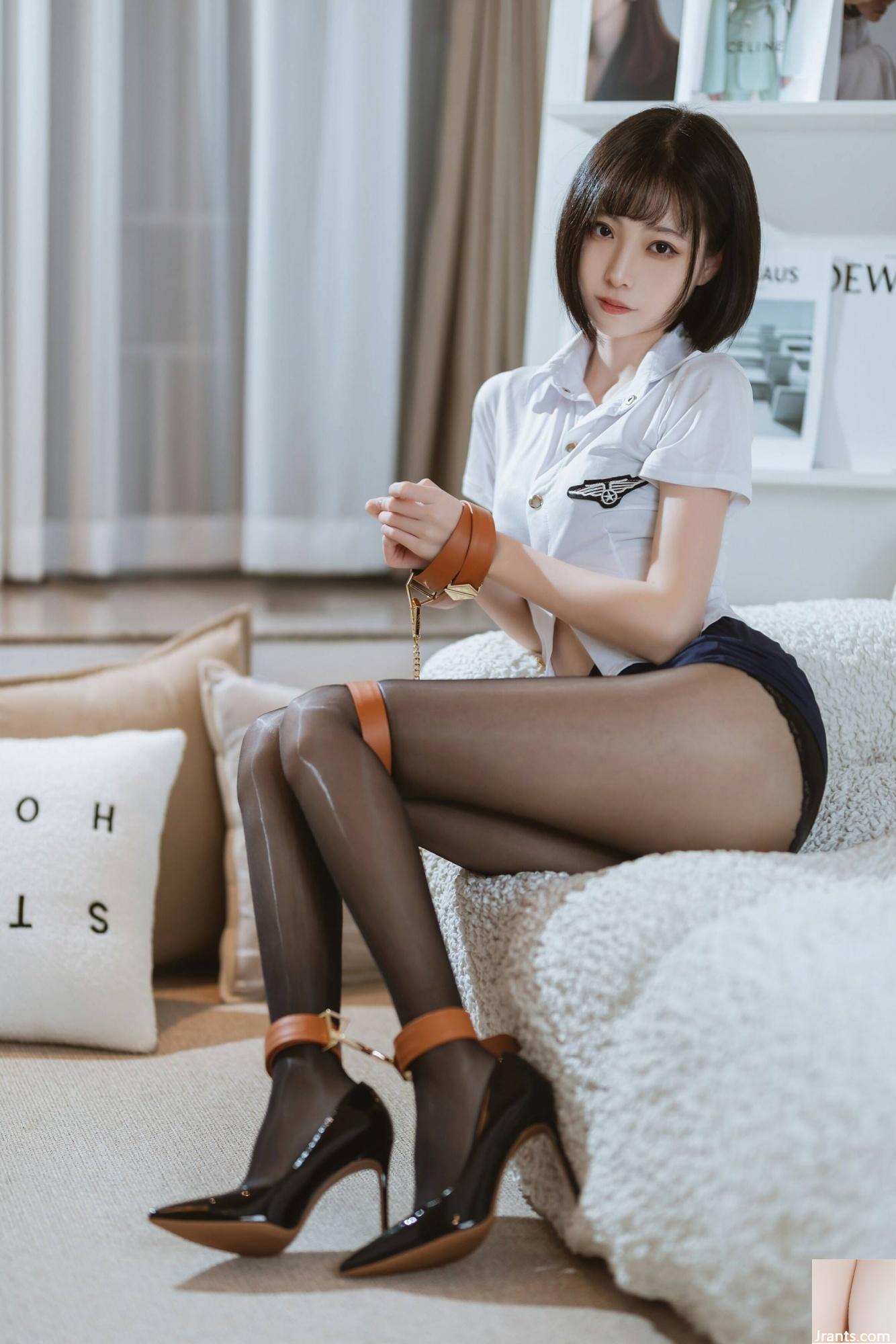 „The Entangled Stewardess“ VIP Exclusive des Wohlfahrtsmädchens Xu Lan[63P]