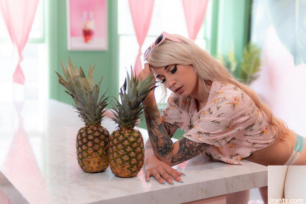 [Suicide Girls] 29 de novembro de 2022 – Liza – SE VOCÊ GOSTA DE PINA COLADAS – x 42