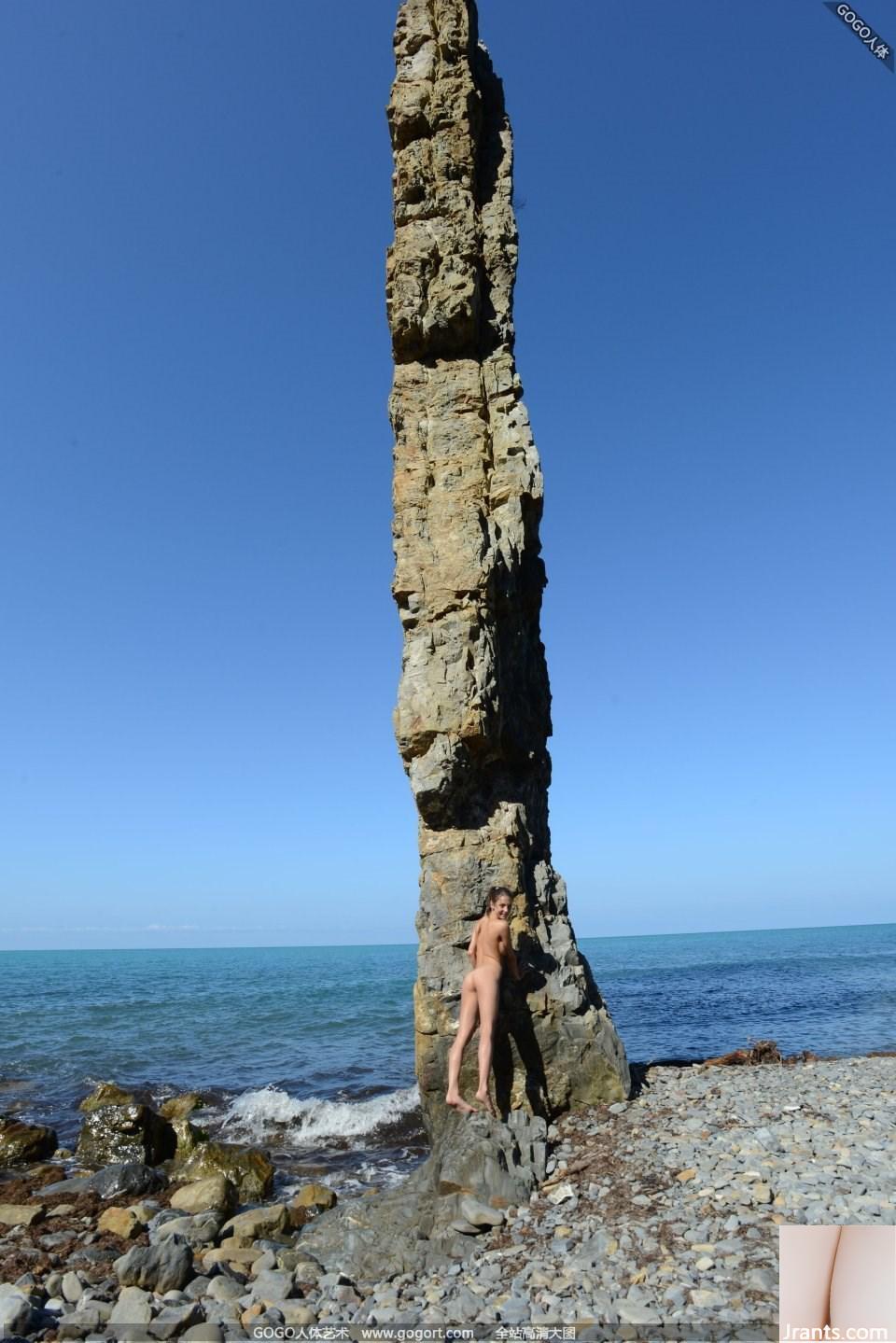 Pemandangan tepi pantai yang indah MEDINAU (88P)