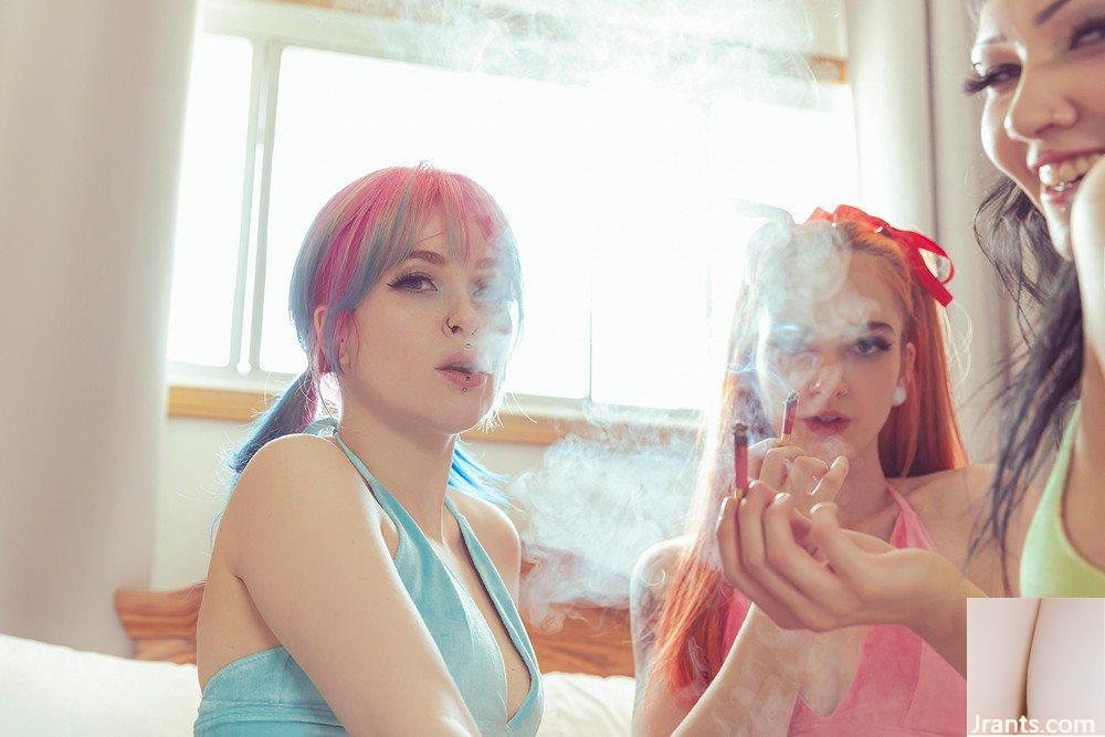 [Suicide Girls] 07 Des 2022 – Aurralee Marzipan Riotdoll – Puff Puff Pass[46P]