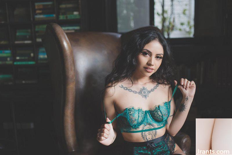 [Suicide Girls] 2022년 3월 21일 – Rosedarling – Emerald Dreams[47P]