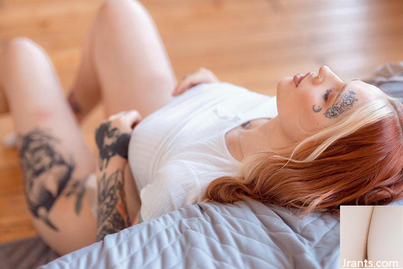 [Suicide Girls] 20. März 2022 – Evviebrown – Zarte Spitze[47P]