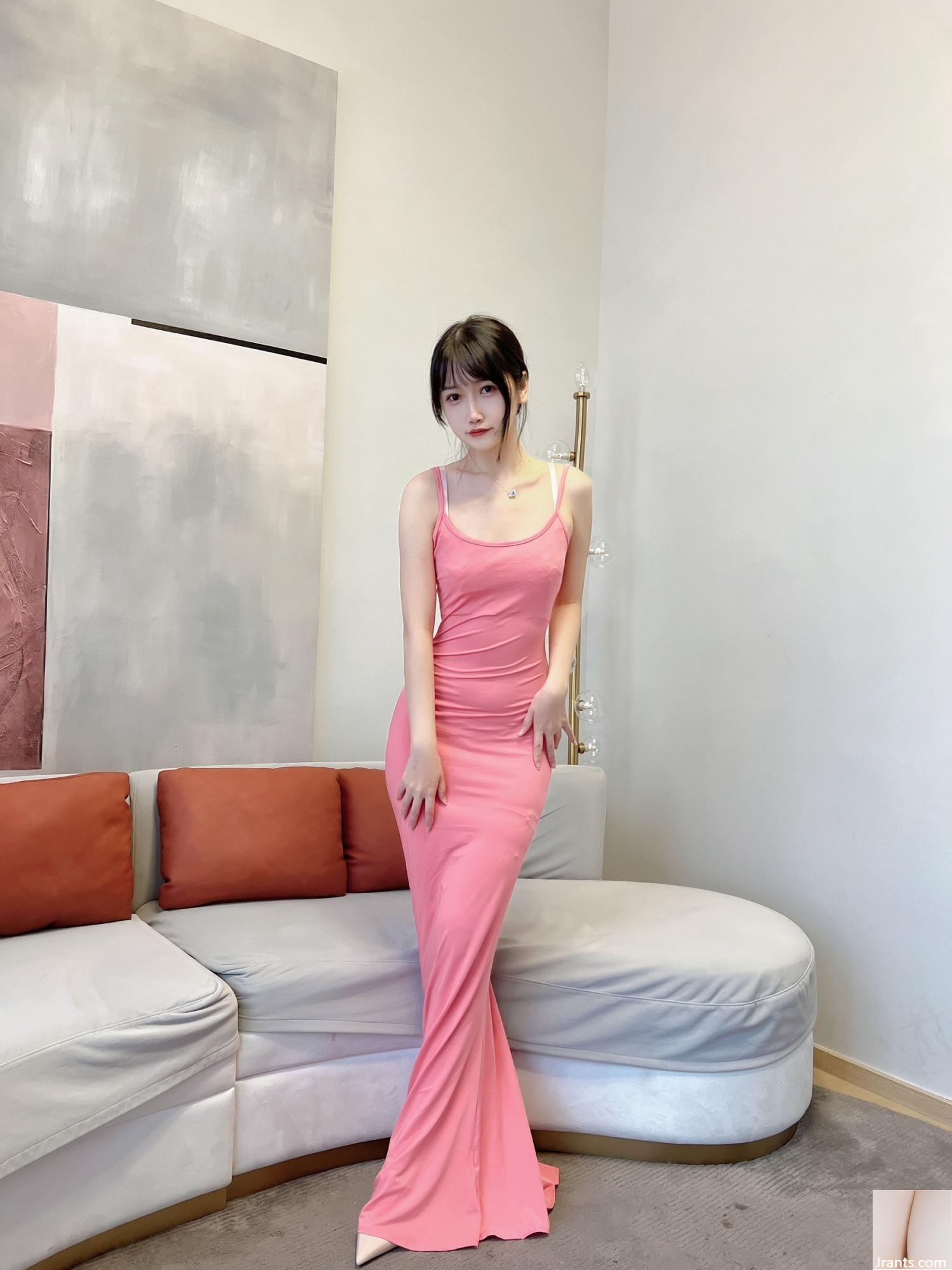 Coser populer di Weibo: Budumao – Istri menonjol di kamar mandi berwarna merah jambu 39P