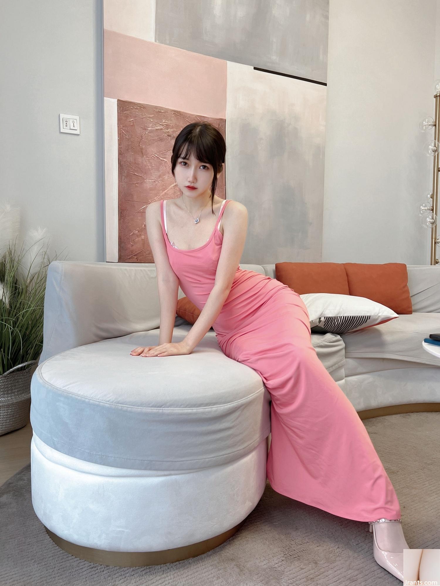 Coser populer di Weibo: Budumao – Istri menonjol di kamar mandi berwarna merah jambu 39P