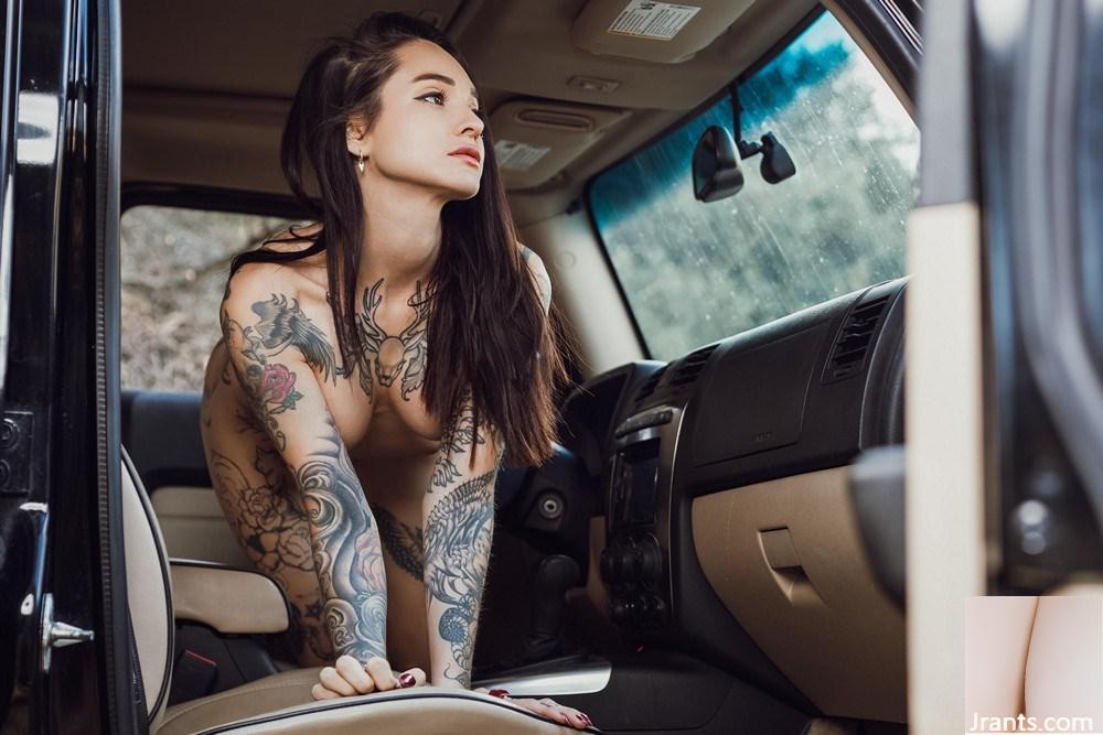 [Suicide Girls] 30 de octubre de 2022 – Devon – Chica Hummer[54P]