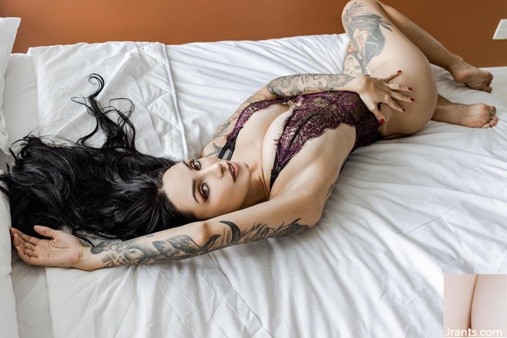 [Suicide Girls] 02 de dezembro de 2022 – Ivydenali – Doce Sonho[51P]