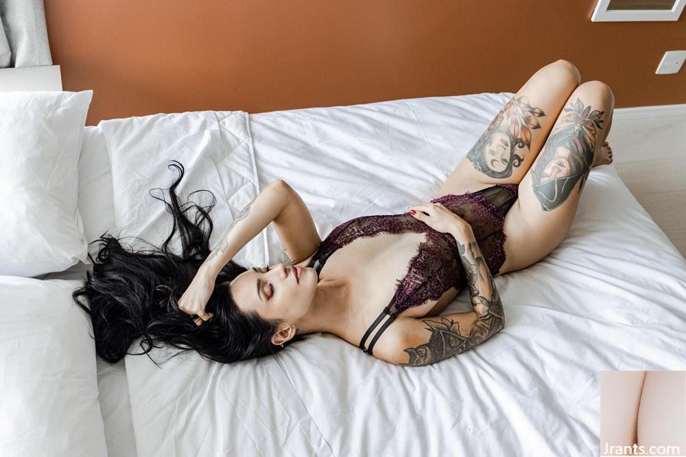 [Suicide Girls] 02 de dezembro de 2022 – Ivydenali – Doce Sonho[51P]