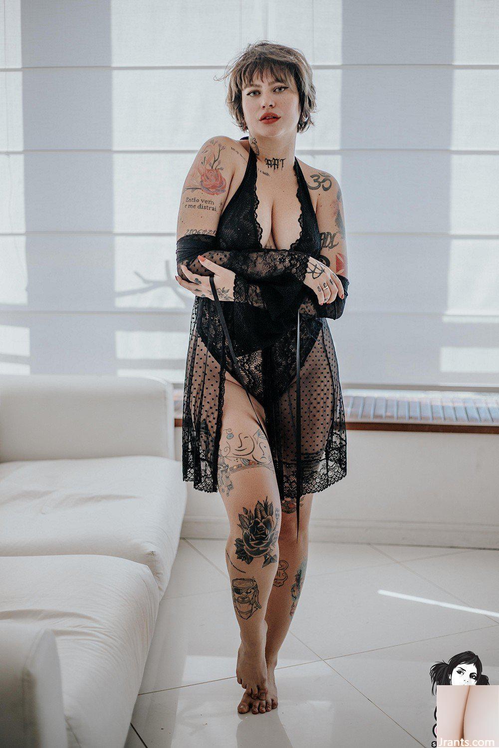 [Suicide Girls] 22 de janeiro de 2023 – Chapeleira – O melhor começo[46P]