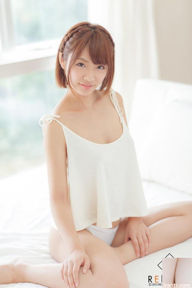 Tsubasa Aizawa (Tsubasa Aizawa)[Photobook] ဒစ်ဂျစ်တယ်ဓာတ်ပုံစုဆောင်းမှု &#8220; တောက်ပနေစဉ်ပျံသန်းခြင်း&#8221;  (72P)