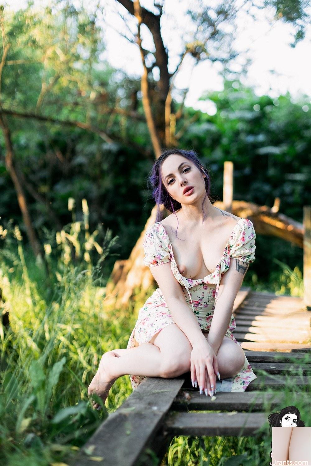 [Suicide Girls] 26 de febrero de 2023 – Vitadeam – Ninfa del bosque[55P]