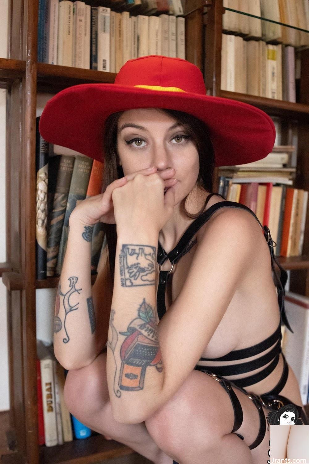 [Suicide Girls] 23 de febrero de 2023 – Gatete – Corre como el infierno[52P]