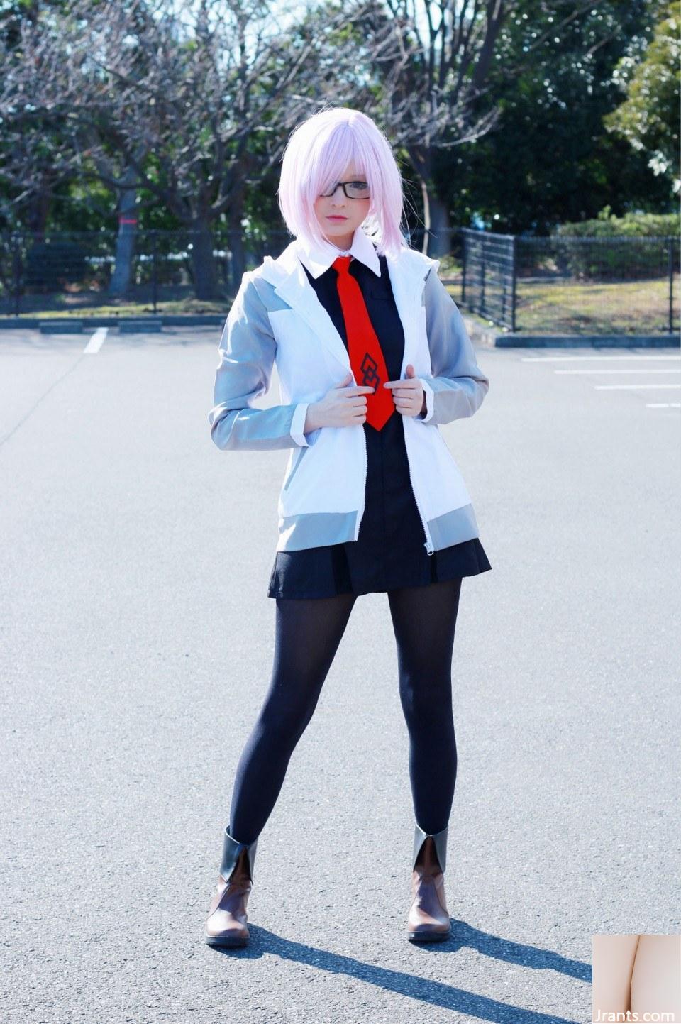 Mashu Kyrielight Cosplay von Hidori Rose (99P)