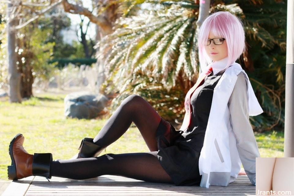 Mashu Kyrielight Cosplay von Hidori Rose (99P)