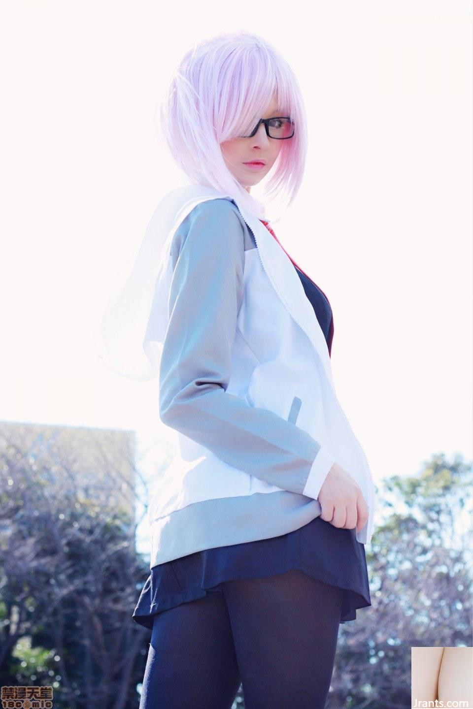 Mashu Kyrielight Cosplay von Hidori Rose (99P)