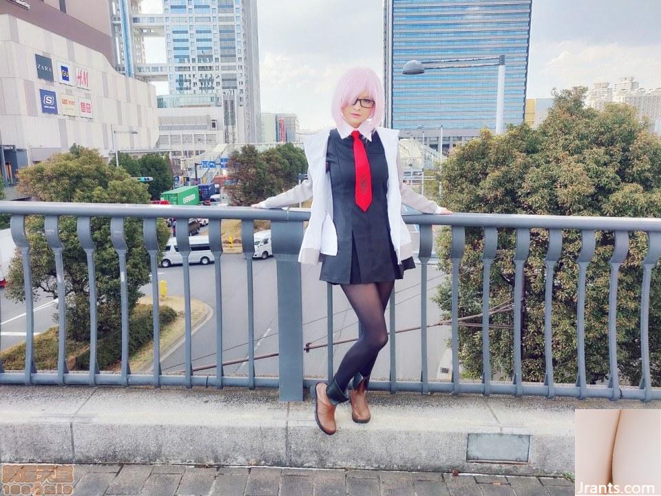 Mashu Kyrielight Cosplay von Hidori Rose (99P)