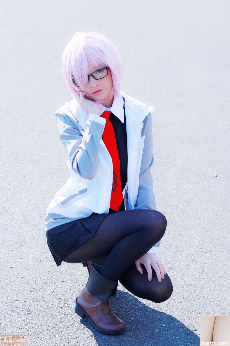 Mashu Kyrielight Cosplay von Hidori Rose (99P)