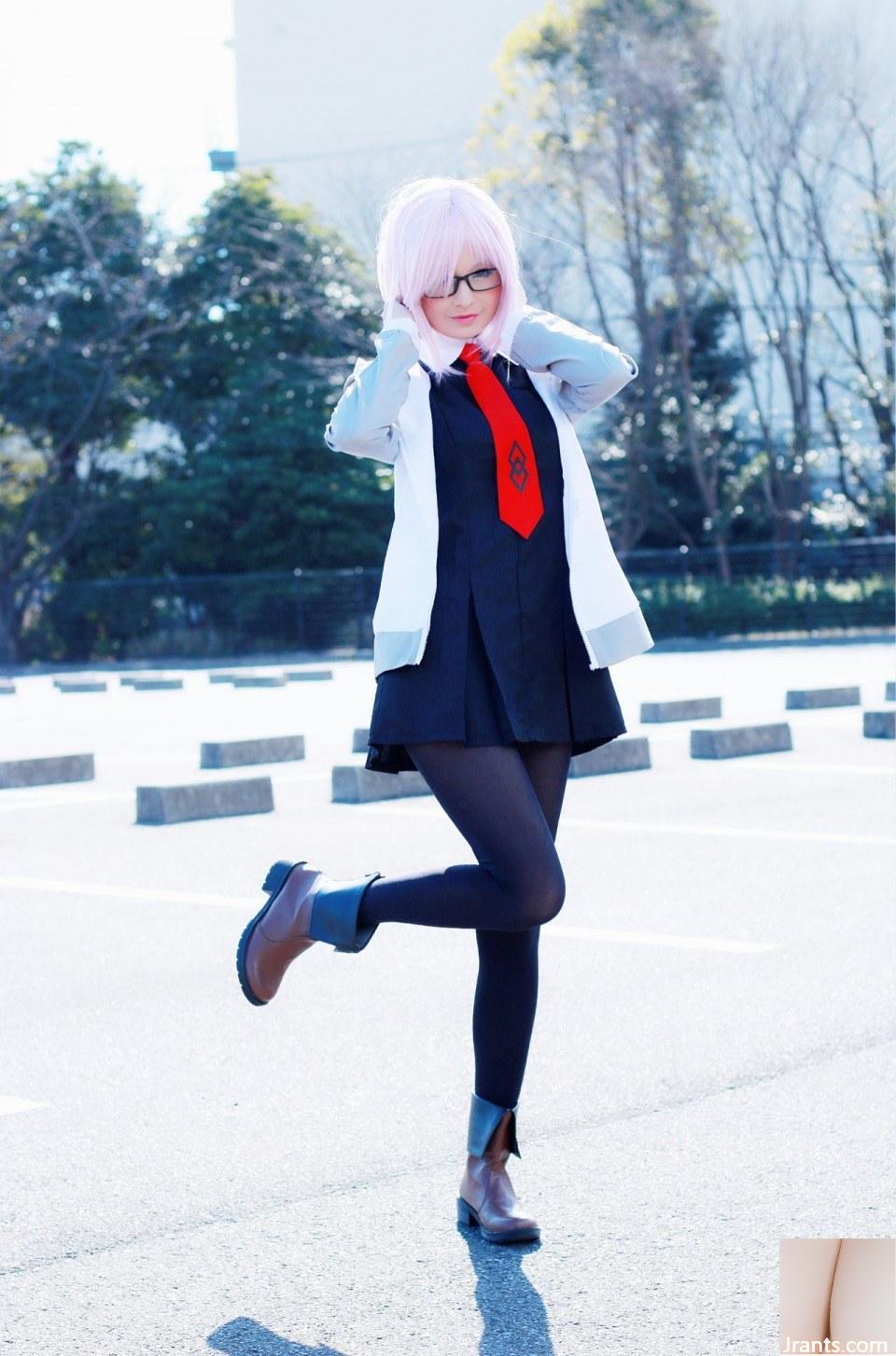 Mashu Kyrielight Cosplay von Hidori Rose (99P)