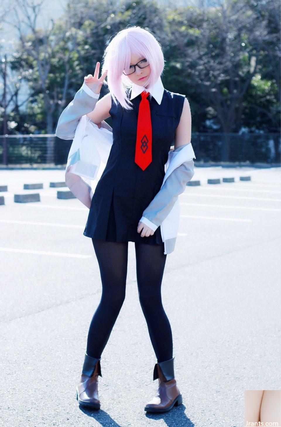 Mashu Kyrielight Cosplay von Hidori Rose (99P)