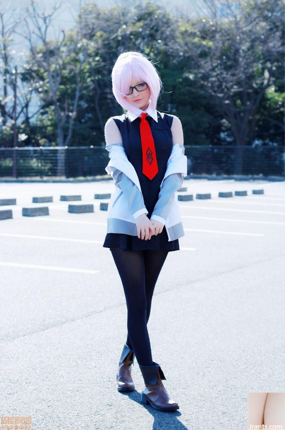 Mashu Kyrielight Cosplay von Hidori Rose (99P)