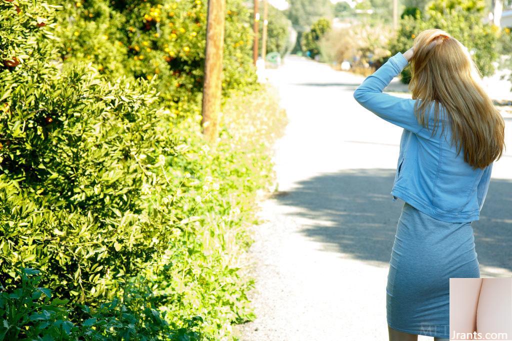 Beau corps sous un soleil radieux ! Alice May (84P)