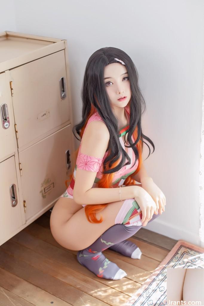 SAINT Photolife – Yuna Nezuko x Shinobu (34P)