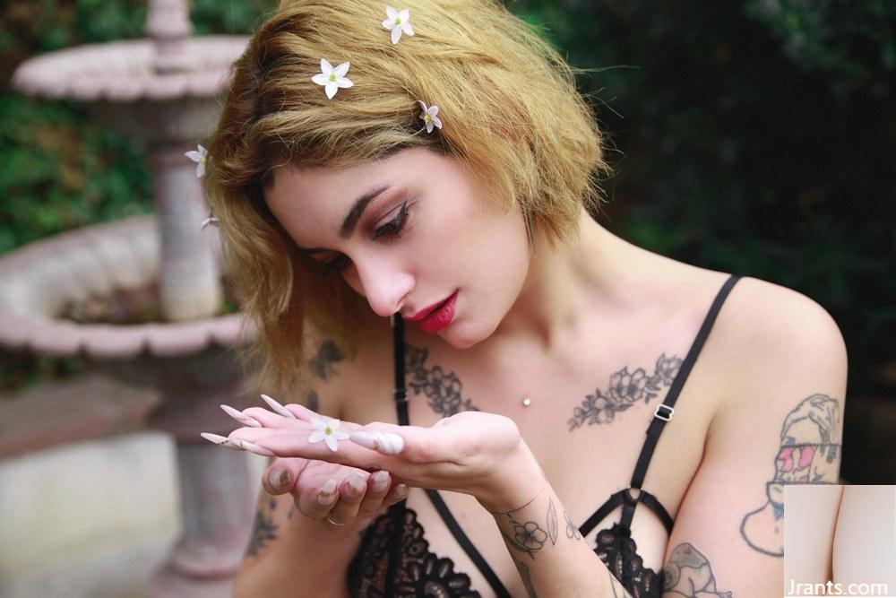 (Suicide Girls) 29 de março de 2023 – Asheh – Flores silvestres (47P)