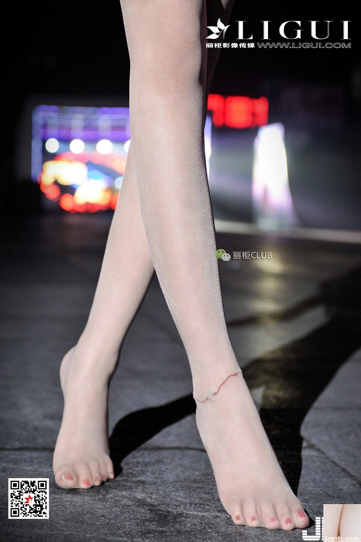 (Ligui Internet Beauty) 20180413 Modèle Lingling, talons hauts de porc râpé et belles jambes (41P)