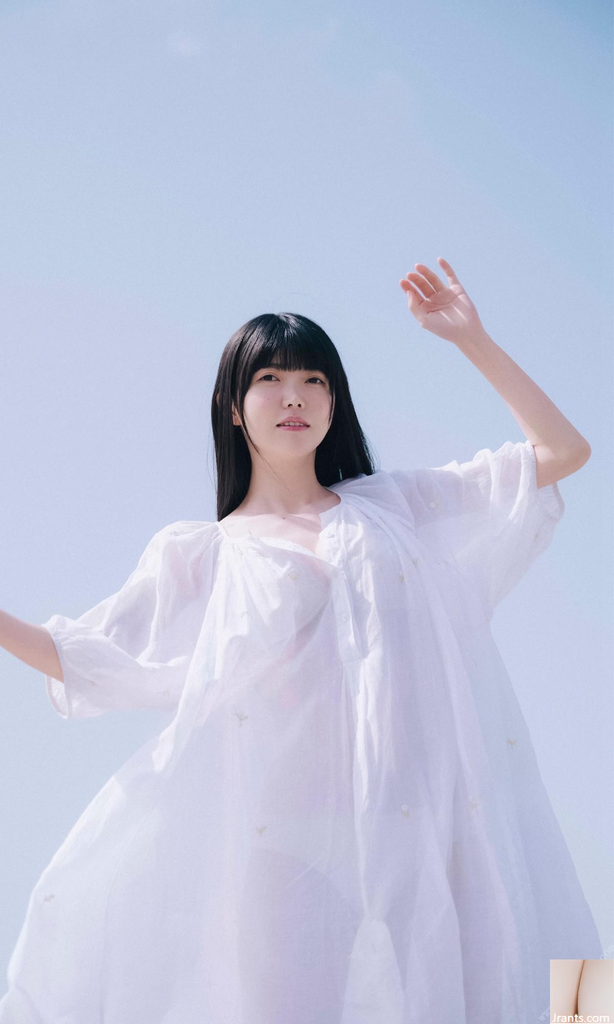 Album photo Onodera Azusa « Hasama ».