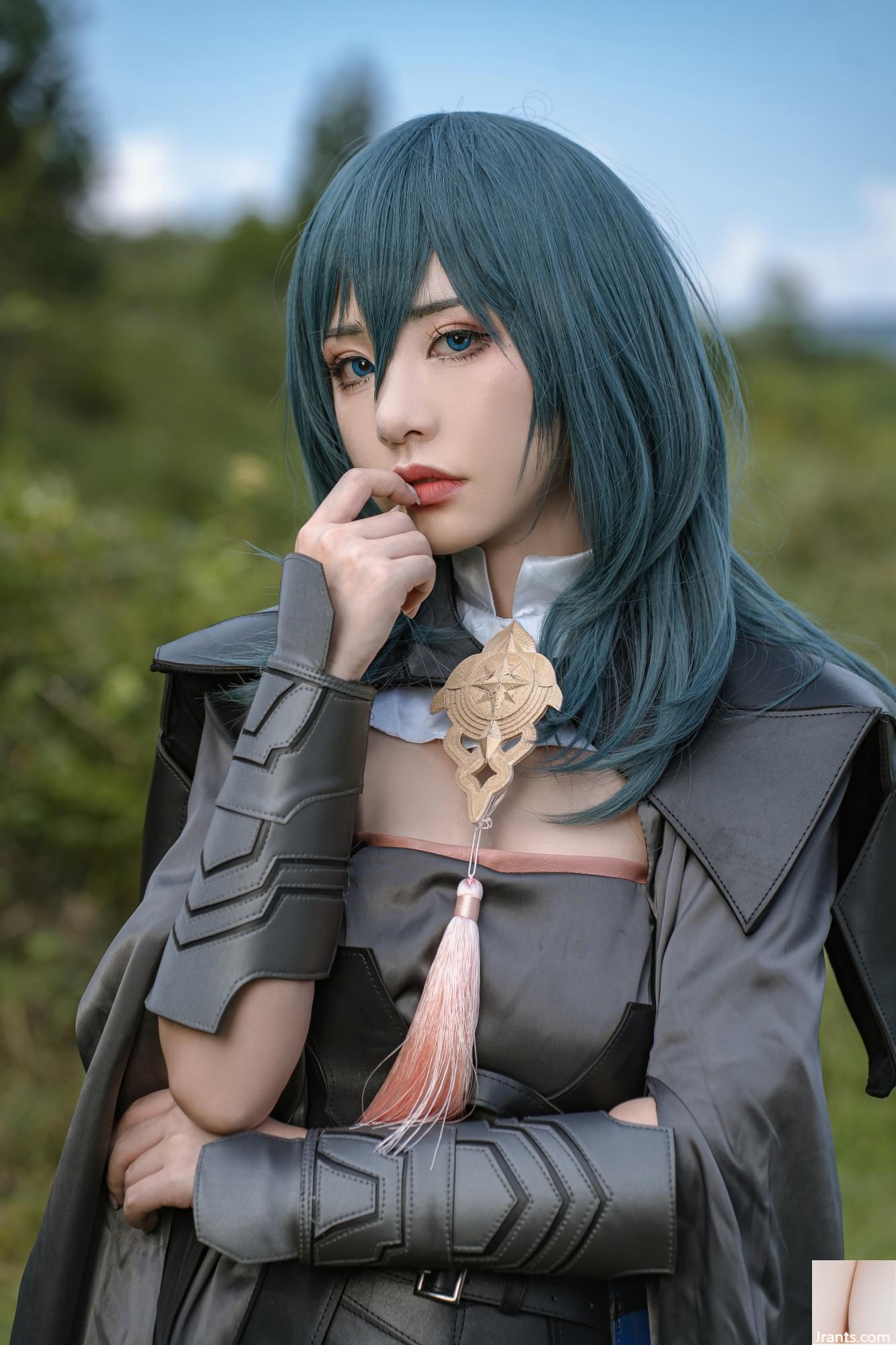 Explosives Mädchen Nya Xiaoji Fenghuaxueyue Cosplay (98P)