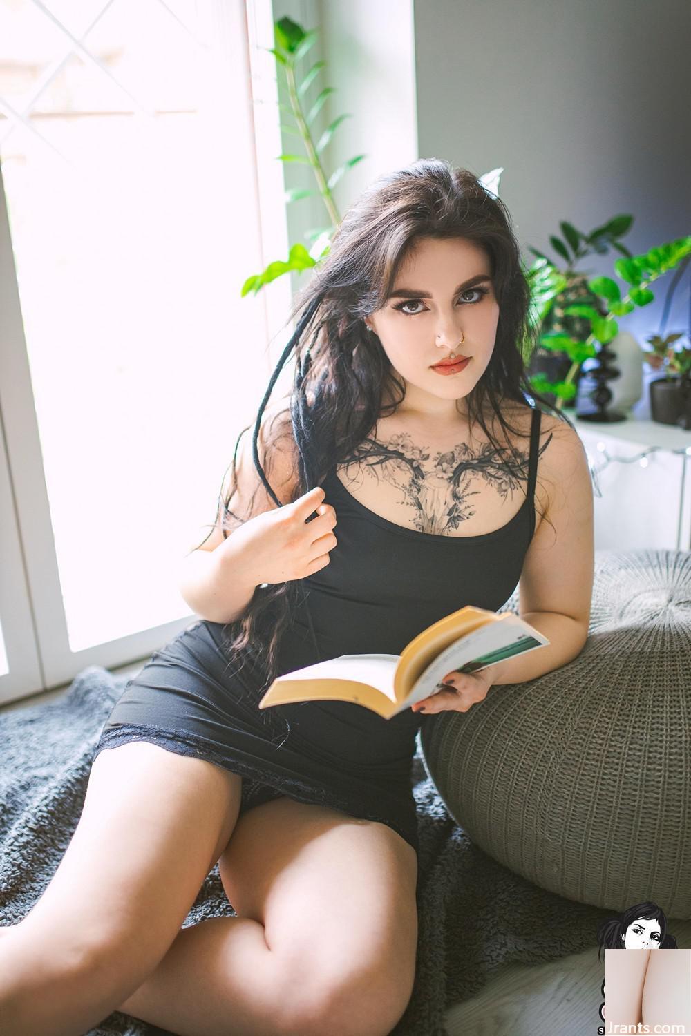 (Suicide Girls) 01 de outubro de 2023 – Vavalova – Subterrâneo (56P)