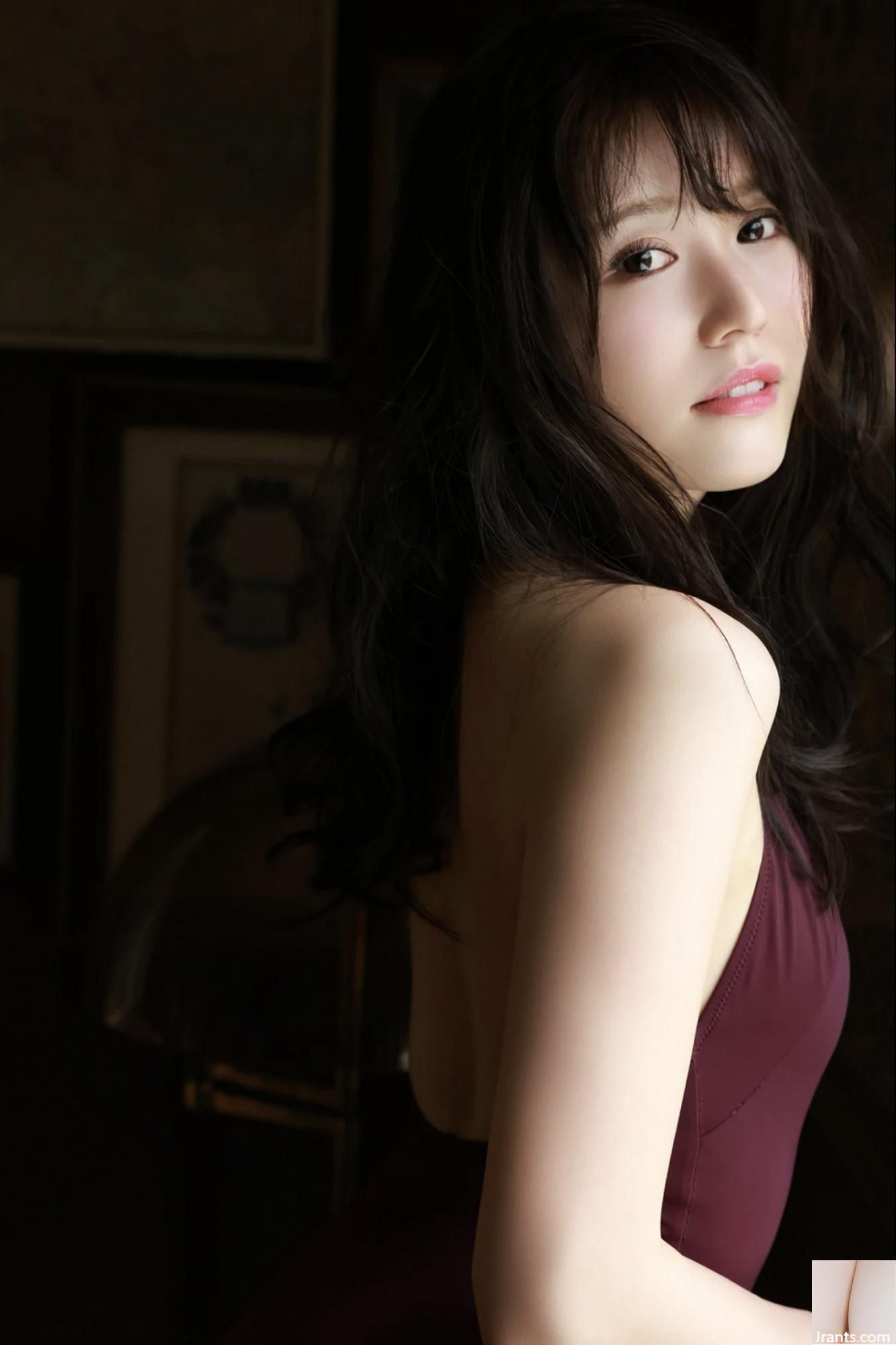 Yuka Kohinata Sweet Body VOL.3 (21P)