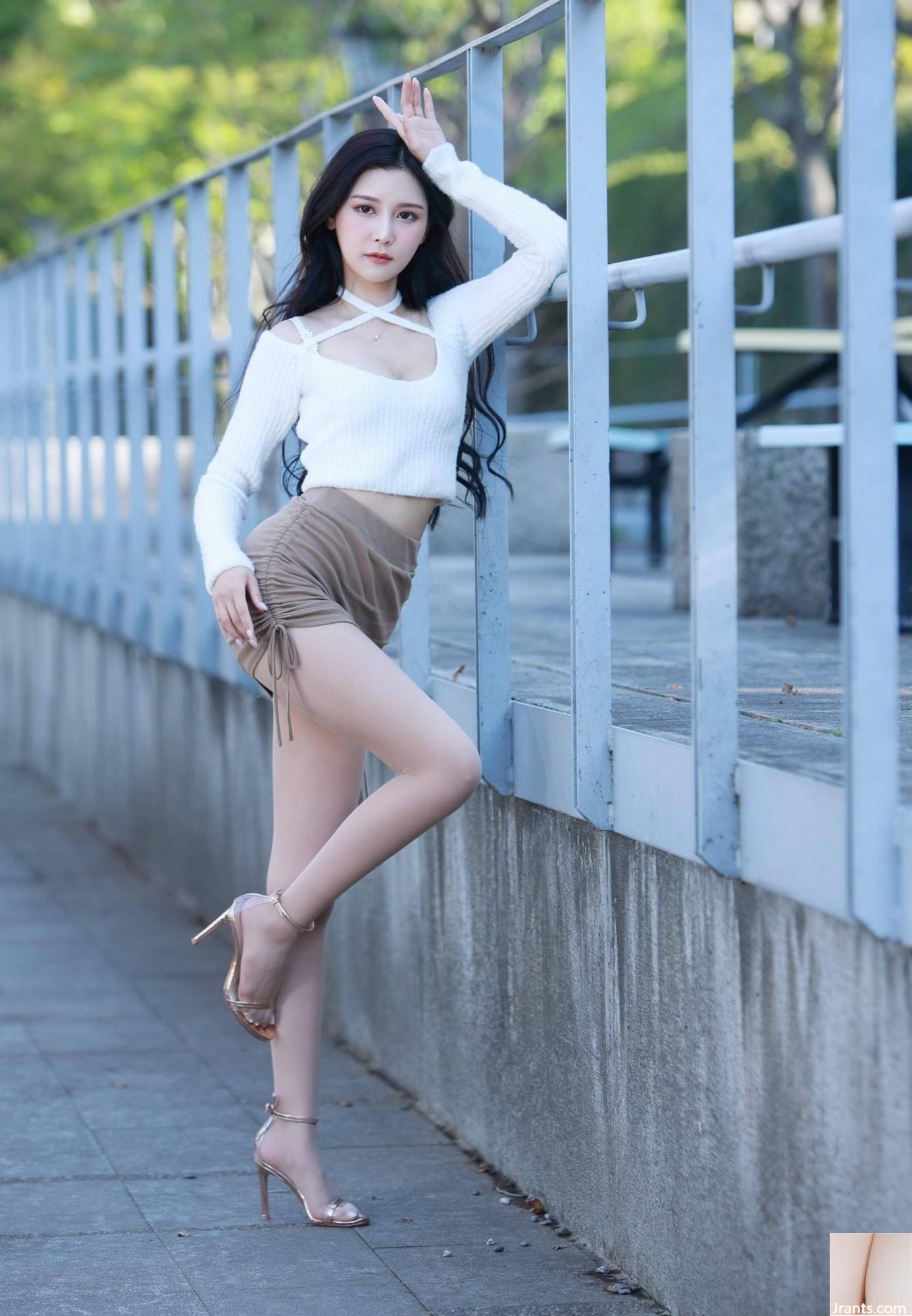 [Extrakapitel über schöne Beine]Das langbeinige Beauty-Model Xu Huiling zeigt ihren Bauch in einem kurzen Rock mit High Heels und schönen Beinen[86P]